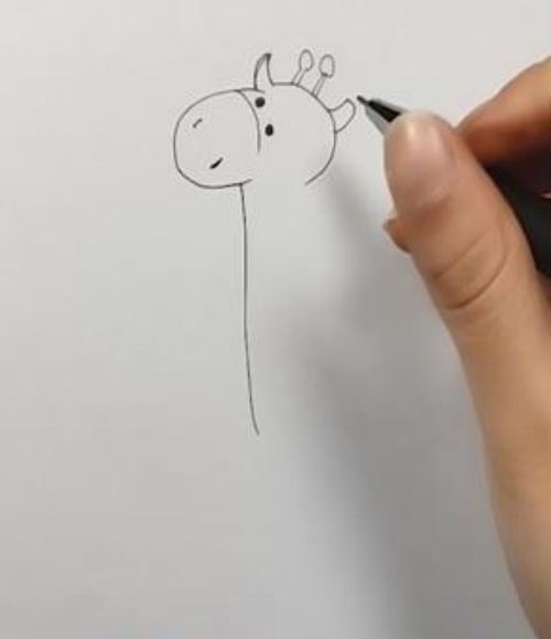 长颈鹿简笔画大全带颜色 长颈鹿可爱简笔画怎么画