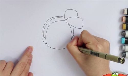 q版阿拉蕾简笔画怎么画 彩色阿拉蕾简笔画教程