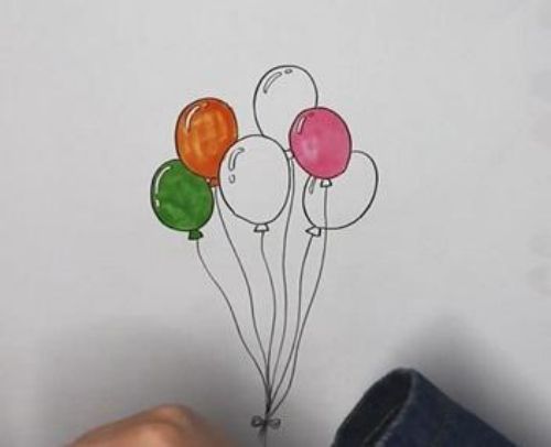 彩色可爱气球简笔画步骤 简单好看气球简笔画怎么画