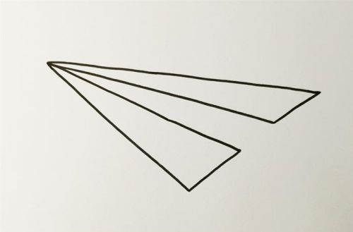 简单漂亮纸飞机简笔画步骤图 彩色纸飞机简笔画儿童画怎么画