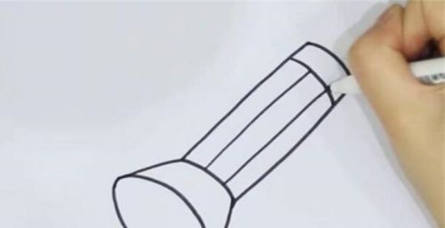 立体感还有灯光手电筒简笔画教程 彩色手电筒简笔画怎么画