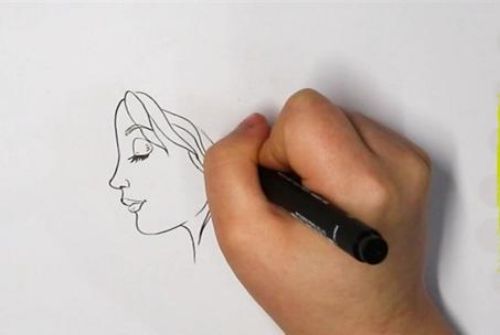 动漫人物侧颜简笔画怎么画 动漫女孩侧颜简笔画步骤