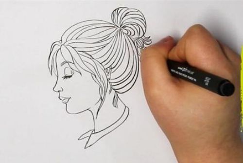 动漫人物侧颜简笔画怎么画 动漫女孩侧颜简笔画步骤